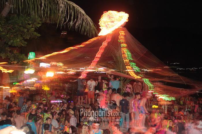 24%20Full%20Moon%20Party%20at%20The%20Rock%20August%202012%20Koh%20Phangan_0